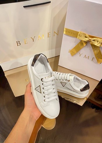 Guess Spor Ayakkabı - Görsel 4