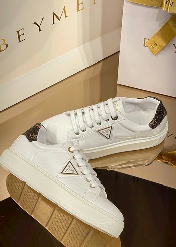 Guess Spor Ayakkabı - Görsel 3