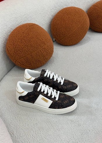 Guess Spor Ayakkabı - Görsel 4