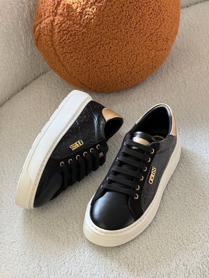 Guess Spor Ayakkabı - Görsel 2