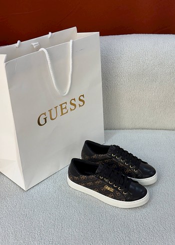 Guess Spor Ayakkabı - Görsel 4