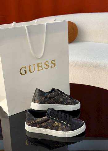Guess Spor Ayakkabı - Görsel 3