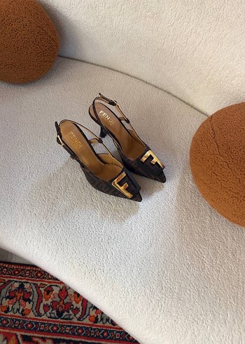 Fendi Topuklu Ayakkabı - Görsel 2