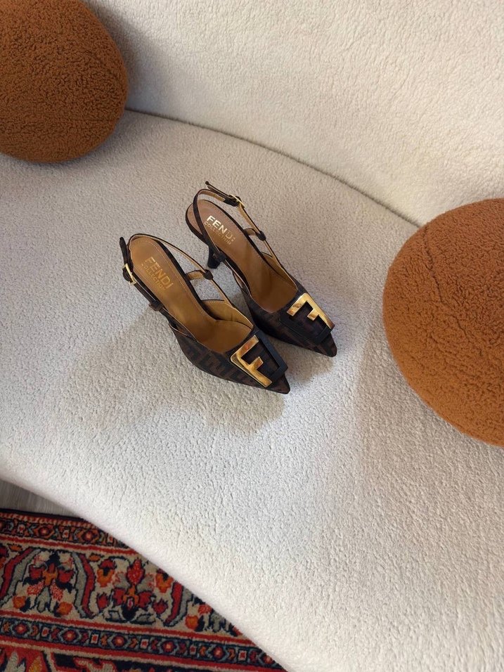 Fendi Topuklu Ayakkabı - Görsel 2