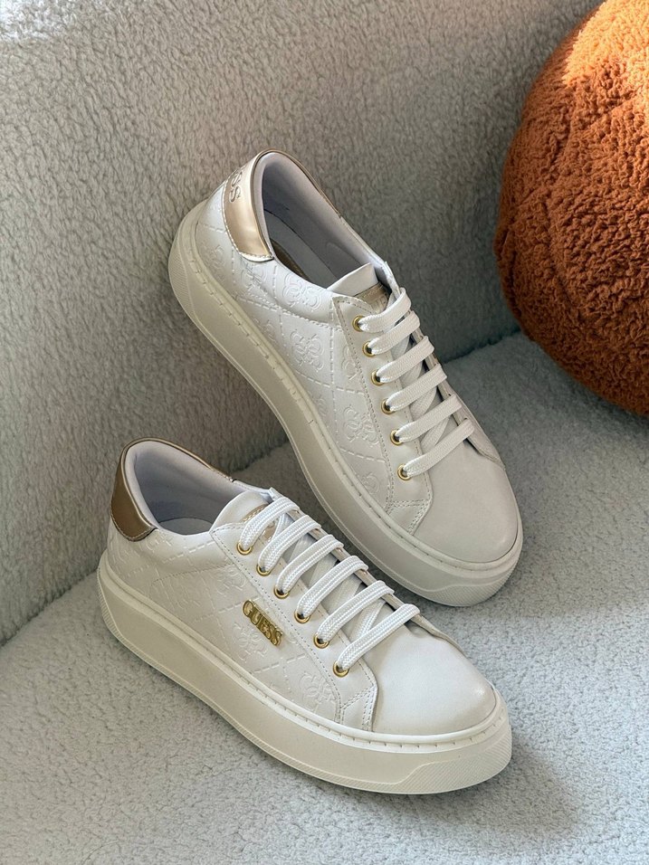 Guess Spor Ayakkabı - Görsel 3