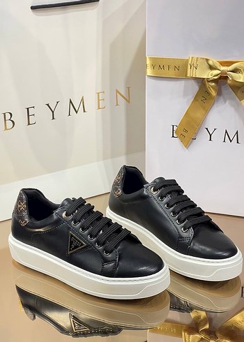 Guess Spor Ayakkabı - Görsel 2