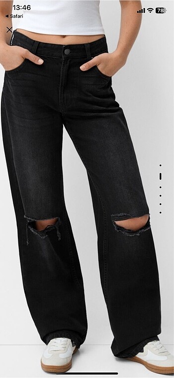 Bershka Dizleri yırtık jean