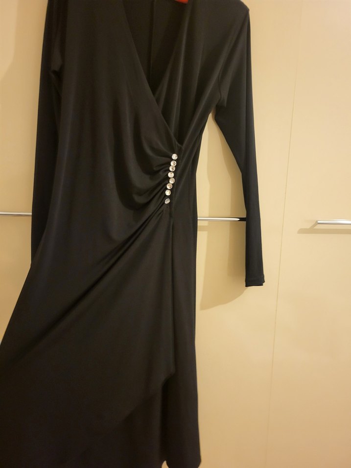 Uzun Kollu Drapeli Siyah şık Elbisesi - Görsel 2