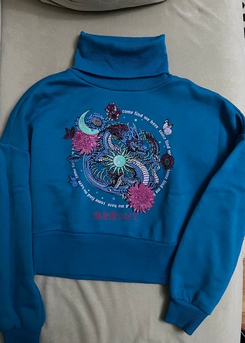 Mavi Baskılı Boğazlı Crop Kadın Sweatshirt