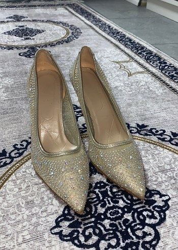 Diğer Altın Renkli Parlak Taşlı Stiletto Kadın Ayakkabı