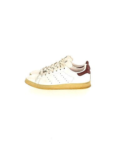 Adidas Spor Ayakkabı %70 İndirimli.