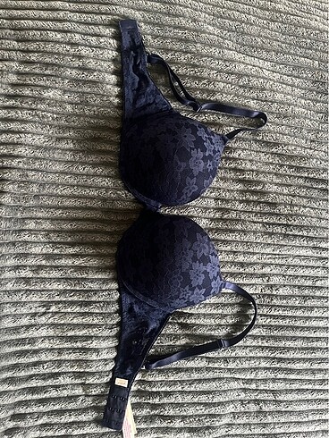 Victoria s Secret Victoria Secret Sütyen