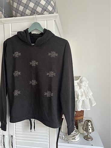 12-13 Yaş Beden siyah Renk C&A kapişonlu sweat