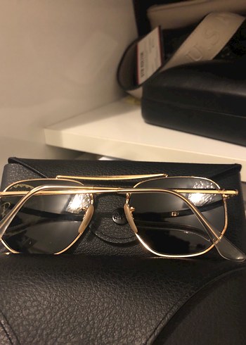 Siyah Ray-Ban güneş gözlüğü - Görsel 4