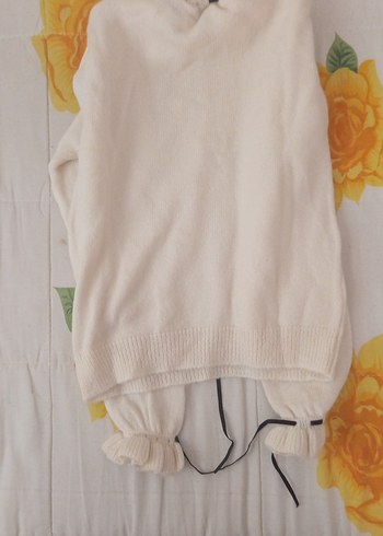 Beyaz Boğazlı Triko Kurdeleli Kadın Kazak - Görsel 2