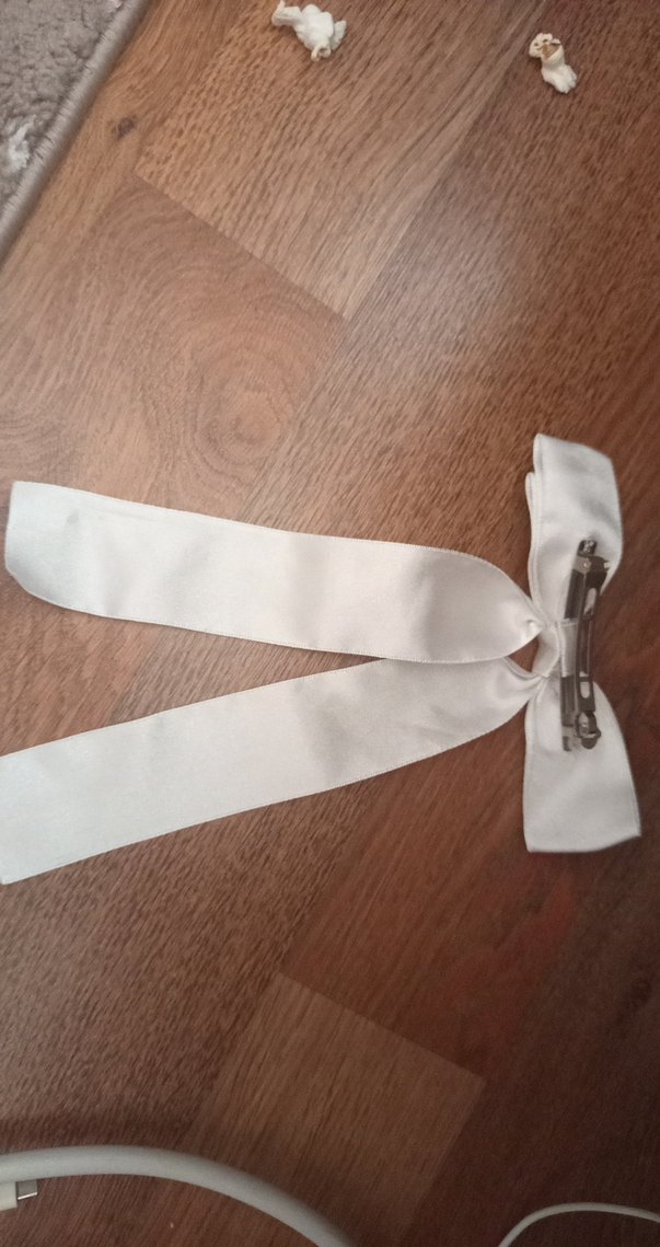 Beyaz Saten Dokulu Kurdele Saç Tokası - Görsel 2