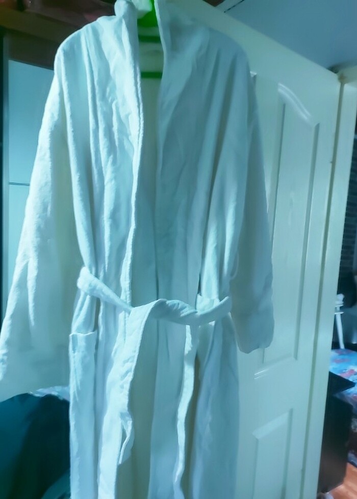 Bornoz Vakko xl 3 defa yıkandı özel bı bornoz - Görsel 3