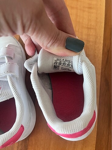 23 Beden beyaz Renk Adidas çocuk spor ayakkabı