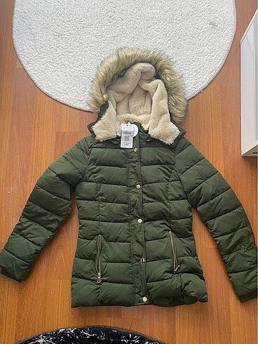 Stradivarius yeşil mont