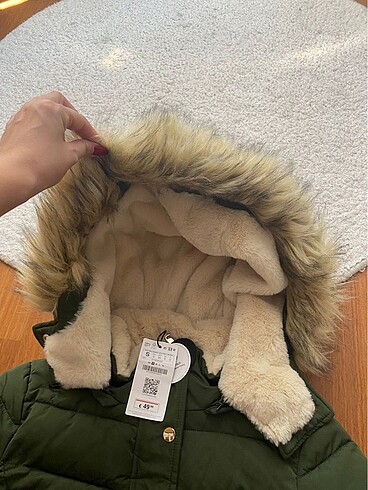 s Beden Stradivarius yeşil mont