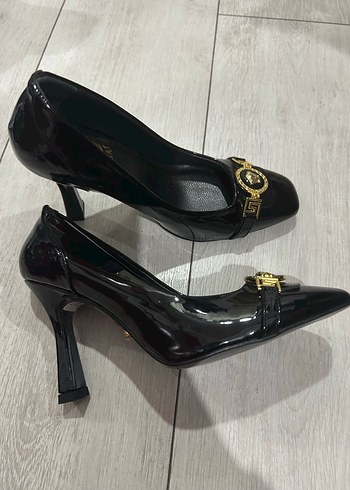 36 rugan Siyah ParlakTokalı Kadın Stiletto - Görsel 6