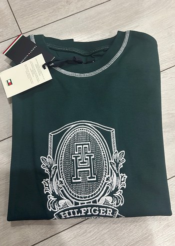 Tommy Hilfiger m