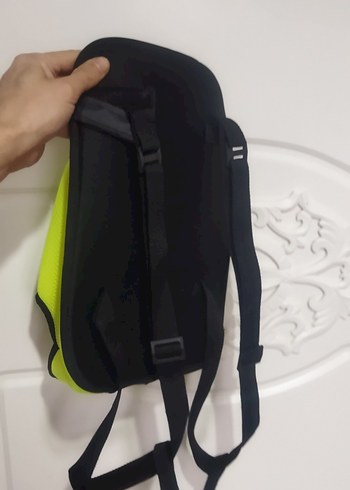 Açık Yeşil Renk Kedi Ana Kucağı Temiz - Görsel 4