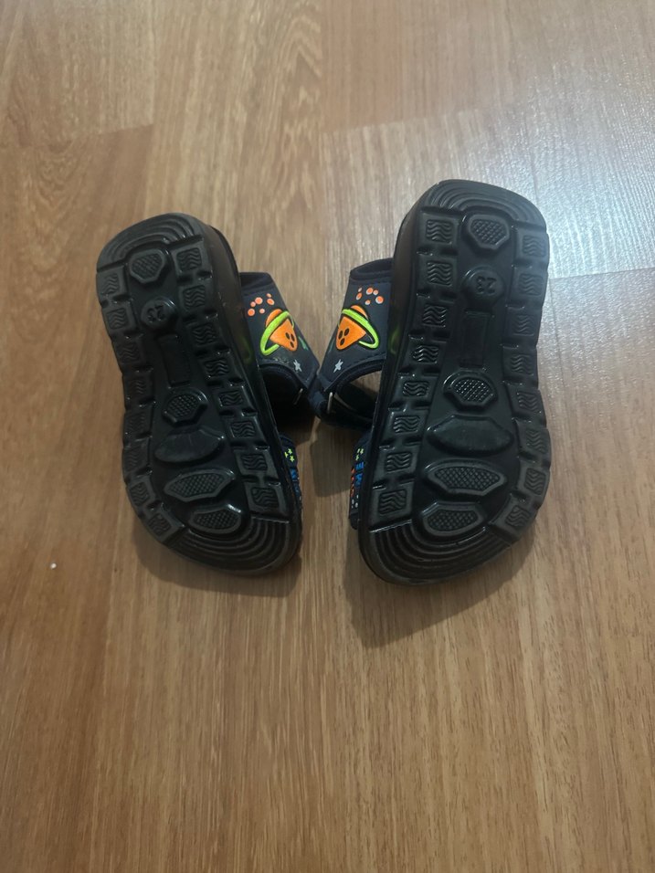 Erkek Çocuk Çok Renkli Kaydırmaz Bantlı Terlik - Görsel 2