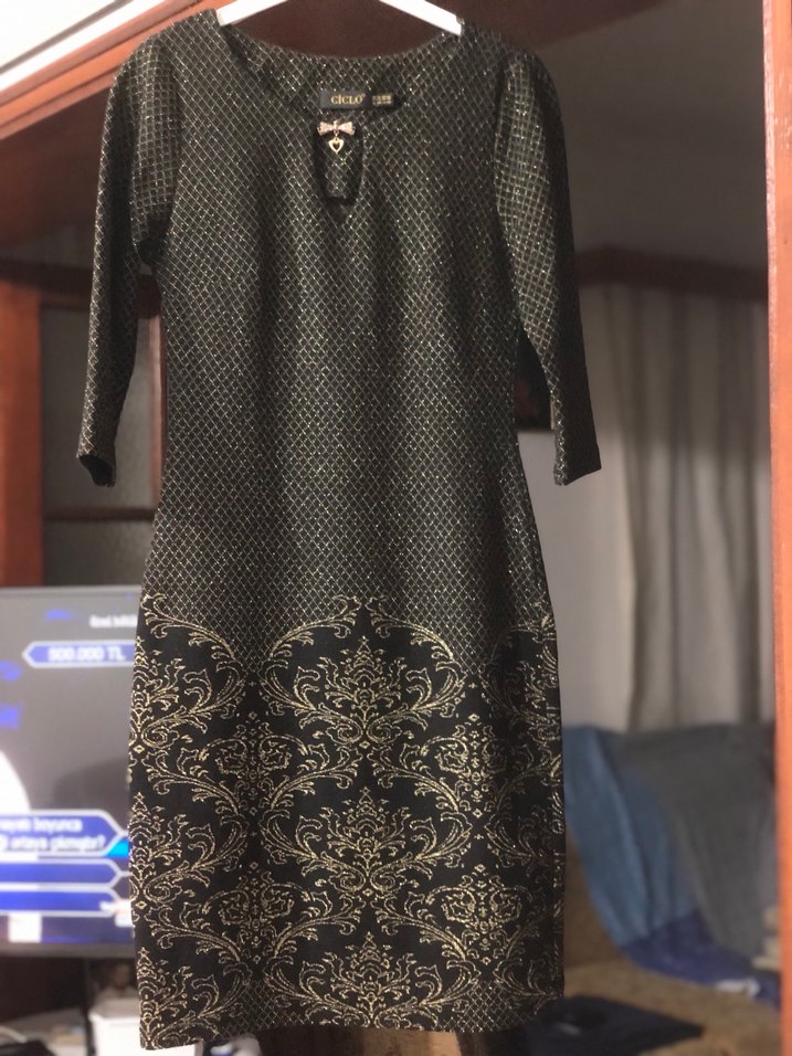 Siyah & Gold kısa şık elbise - Görsel 3