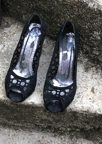 Siyah Dantel Detaylı Topuklu Kadın Ayakkabı - Görsel 3