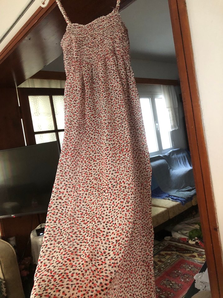 Kırmızı Küçük Desenli Uzun Askılı Transparan Plaj Elbisesi - Görsel 3