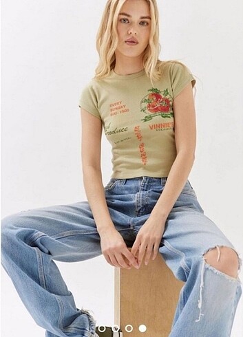 Urban Outfitters Tişört 