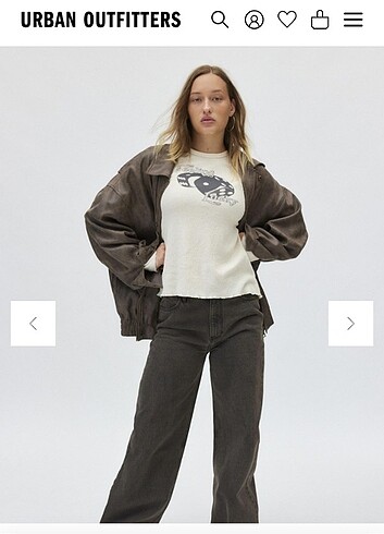 Urban Outfitters Tişört 