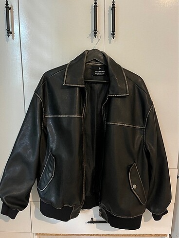 s Beden siyah Renk Stradivarius Bomber Siyah Deri Ceket