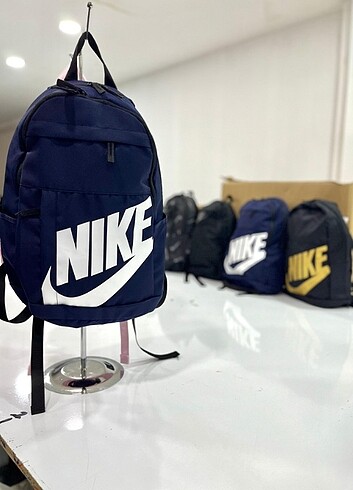Nike Laciver ve pembe 