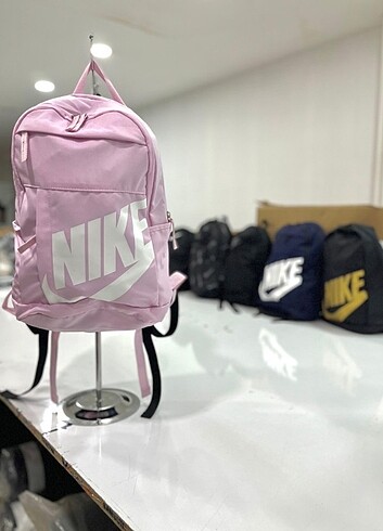 Nike çanta 