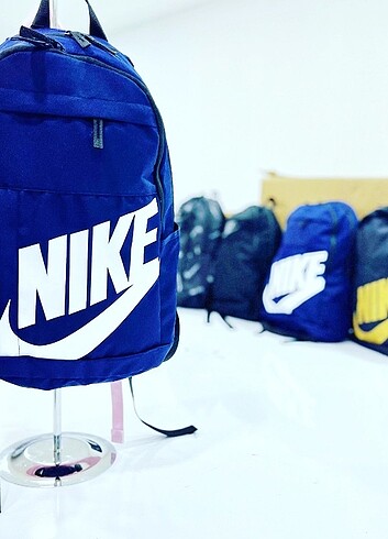 Nike Laciver ve pembe
