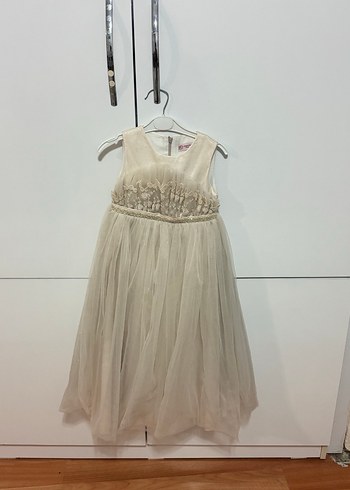 Kız Çocuk Bej Nakışlı Klasik Elbise - Görsel 4