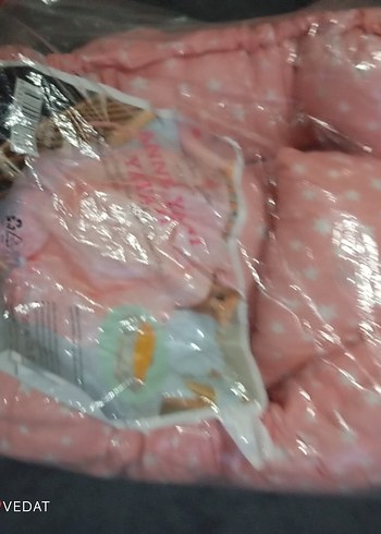 Diğer Pembe Yıldız Desenli Bebek Uyku Yatağı