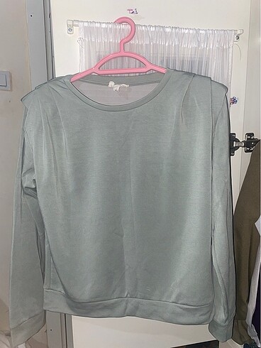 Mint yeşili omuz detaylı sweatshirt