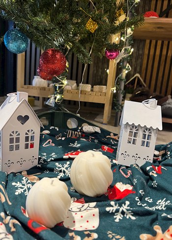 Beyaz Ev ve Dalgalı Mum Seti - Görsel 2