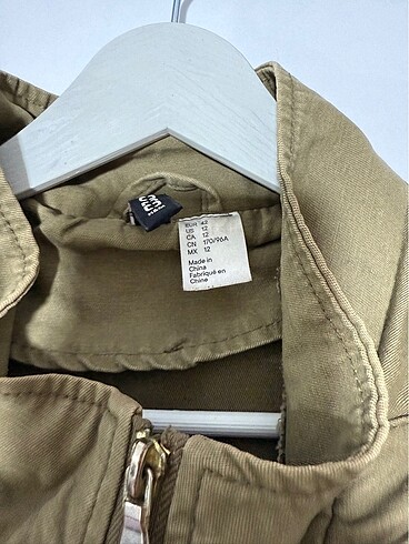 H&M Haki Trenchcoat