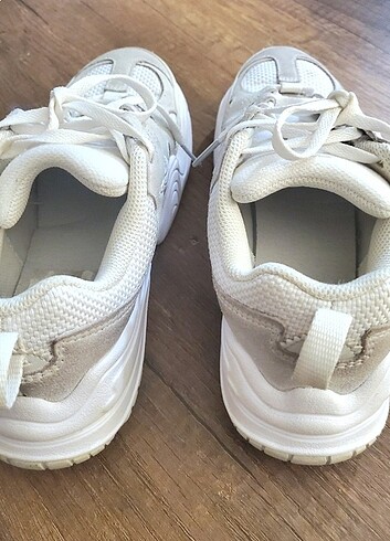 36 Beden beyaz Renk Orjinal Nike Spor Ayakkabi