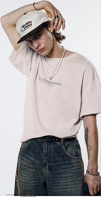 Pull and bear t-shirt