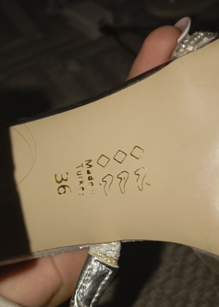 Taşlı topuklu ayakkabı - Görsel 4