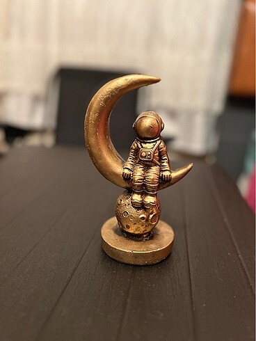 Gold Astronot Biblo