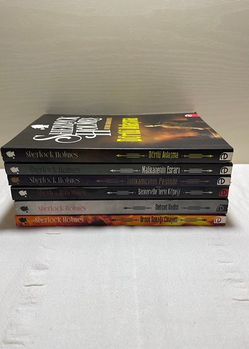 Beden Renk Sherlock Holmes 6'lı Kitap Seti