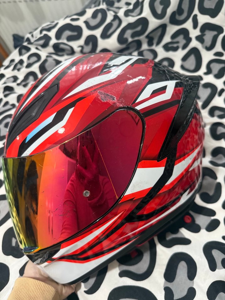 AGV Kırmızı kask - Görsel 3