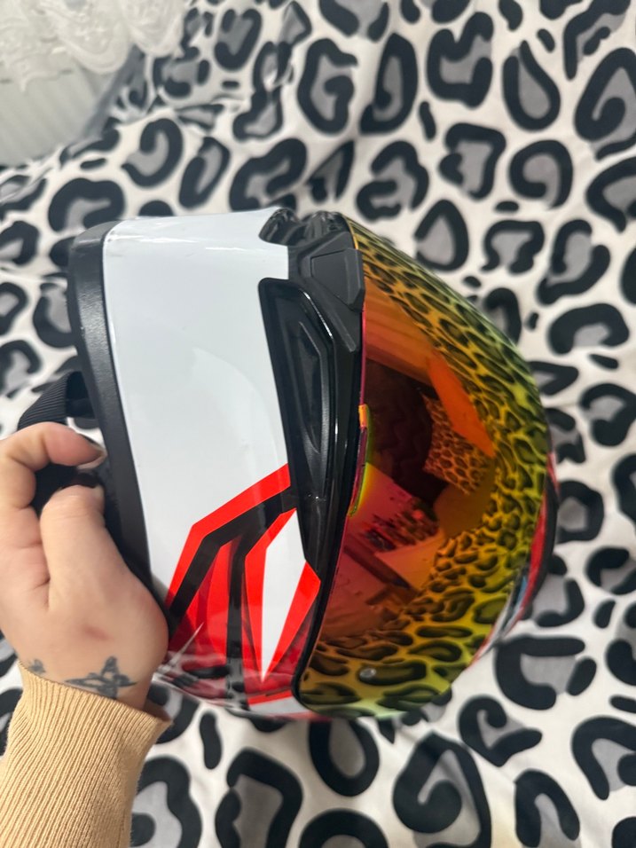 AGV Kırmızı kask - Görsel 4