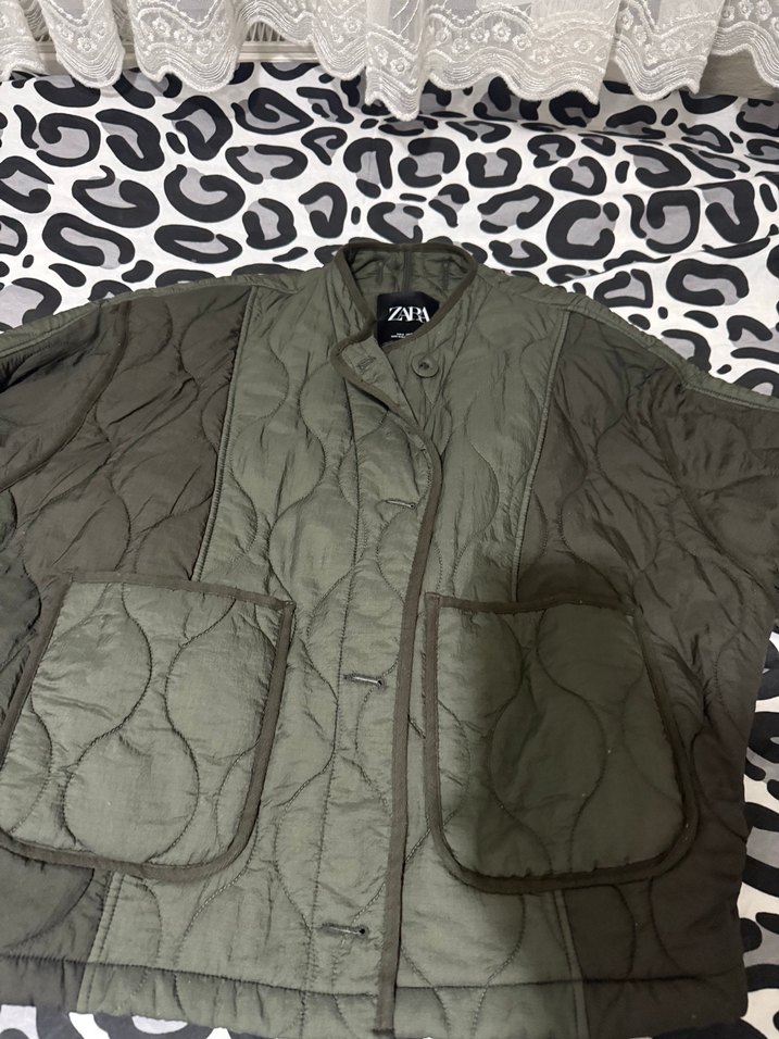 Zara Kadın Haki Kapitone - Görsel 3